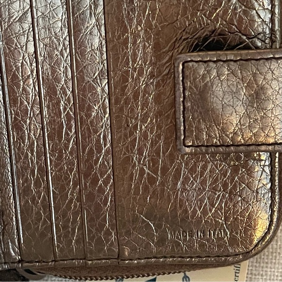 COA⭐️PRADA Vitello Daino Leather
Compact Wallet⭐️STUNNING⭐️ 💯Authentic - Picture 12 of 16